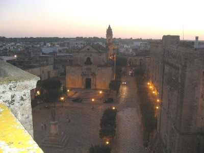 Tricase - Una suggestiva veduta dall'alto di piazza Giuseppe Pisanelli Tricase - Una suggestiva veduta dall'alto di piazza Giuseppe Pisanelli